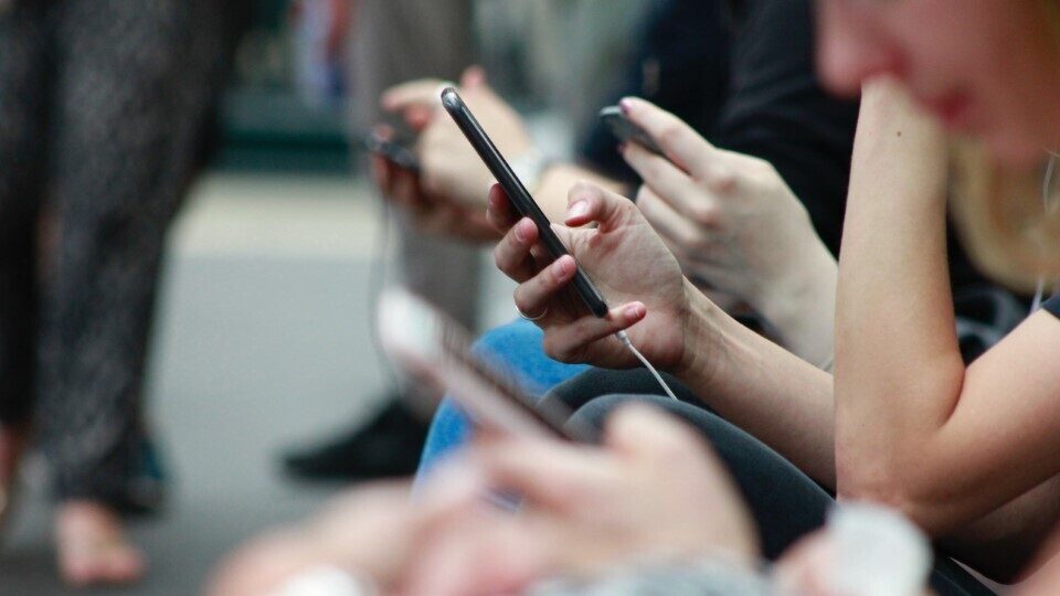 Η Πανδημία έφερε «εκτόξευση» των mobile ταχυτήτων πρόσβασης στο διαδίκτυο στην Ελλάδα