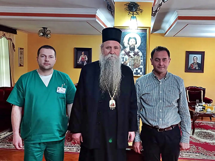 Εμβολιάστηκε ο Πανιερώτατος Επίσκοπος Βουδίμλιε και Νίκσιτς κ. Ιωαννίκιος του Πατριαρχείου Σερβίας